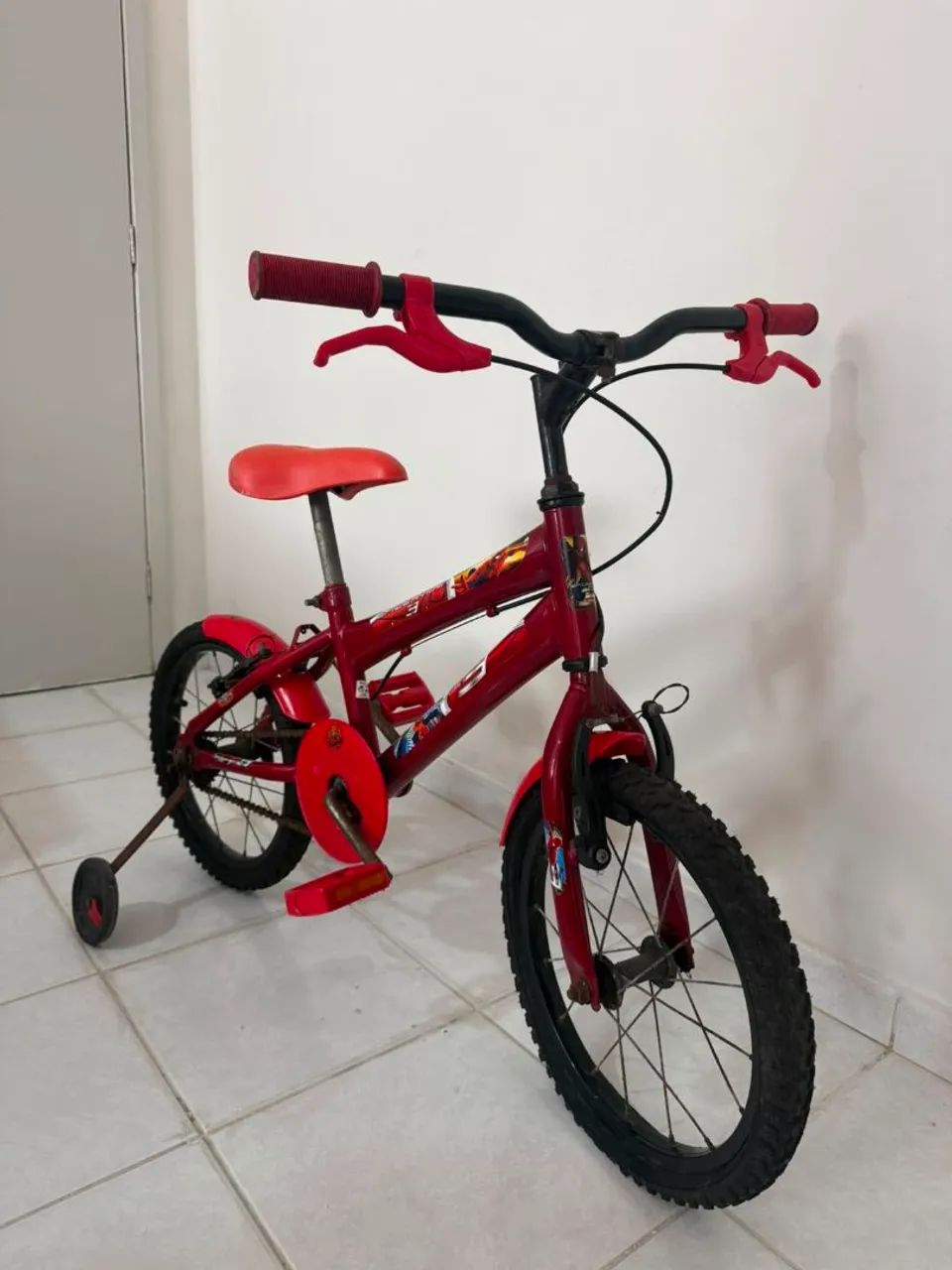 KAWS Bicycle OriginalFake トランプ レッド (赤) Bicicleta aro16 - Brinquedos e Jogos - Piedade, Jaboatão dos