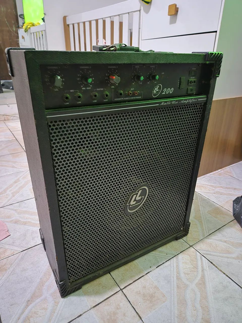 Caixa De Som Amplificada  