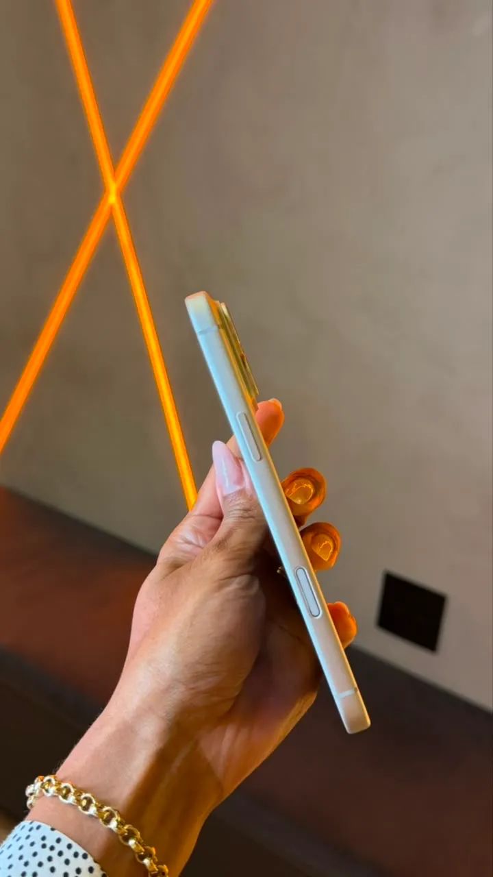 17 PRO NOVO DE 512GB BRANCO - GARANTIA APPLE - Foto 3