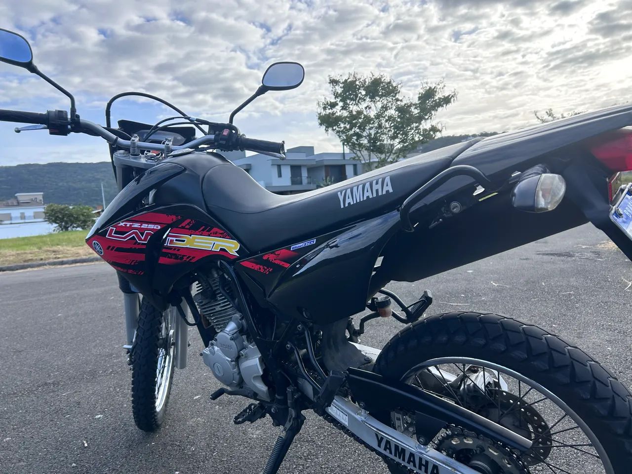  XTZ LANDER 2019  NA COR PRETA !!!