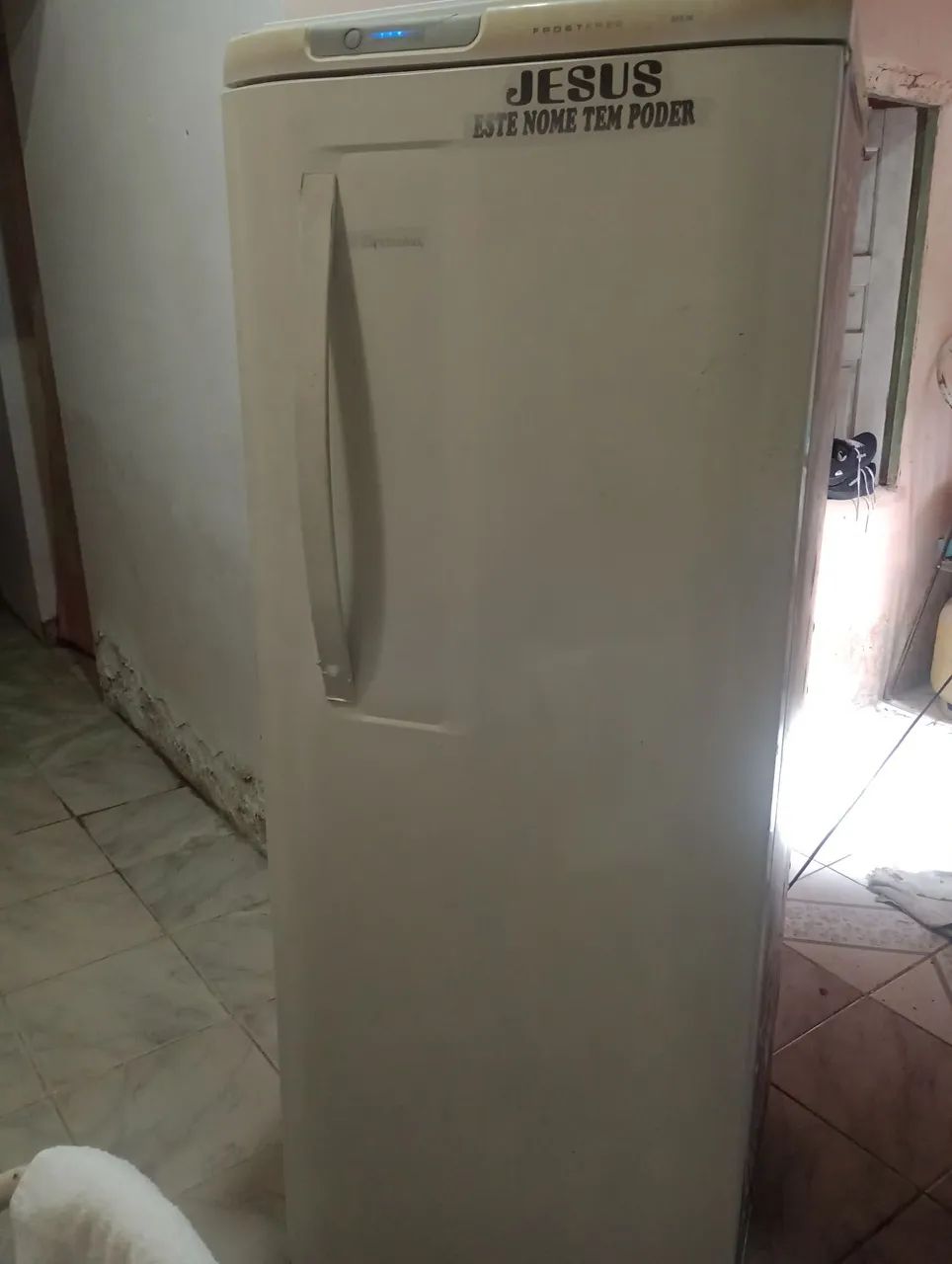 Vendo geladeira 