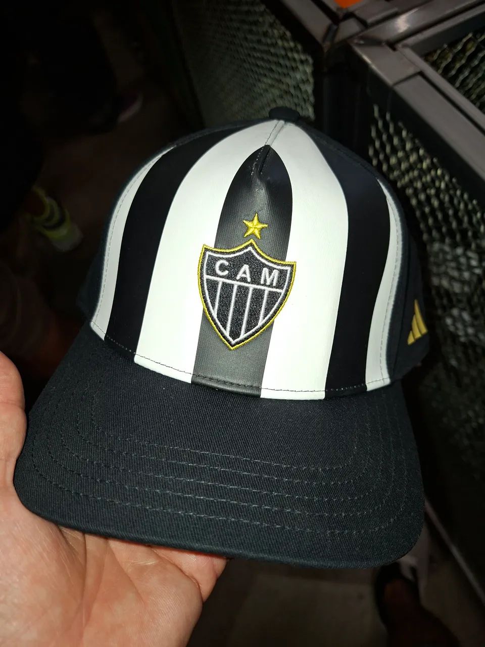 Boné adidas atlético mineiro 
