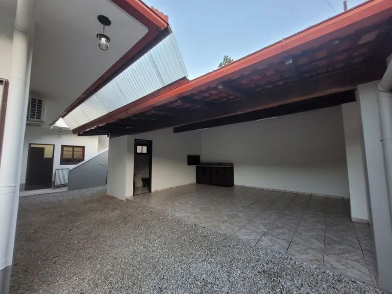 CASA COM 3 QUARTOS E ÁREA DE FESTAS | SEMI-MOBILIADA - Foto 4