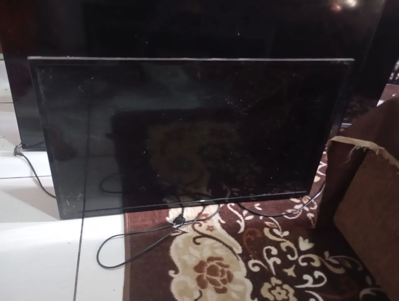 Vendo Tvs pra retirada de peças  - Foto 3