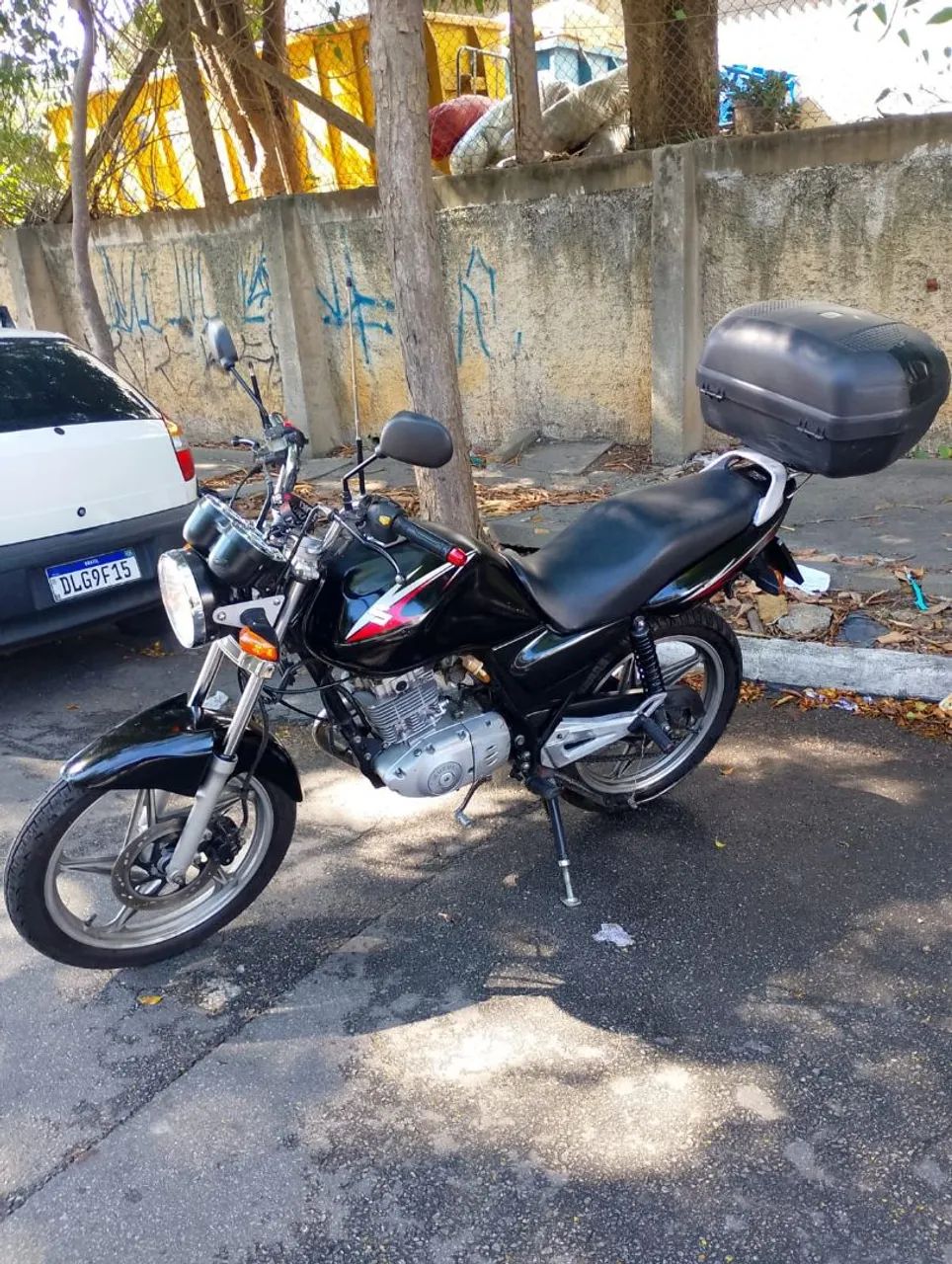 Suzuki yes 125 (troco em Palio ,celta)