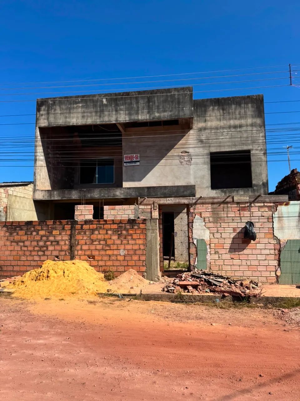 VENDO CASA DUPLEX NA NOVA REPÚBLICA 