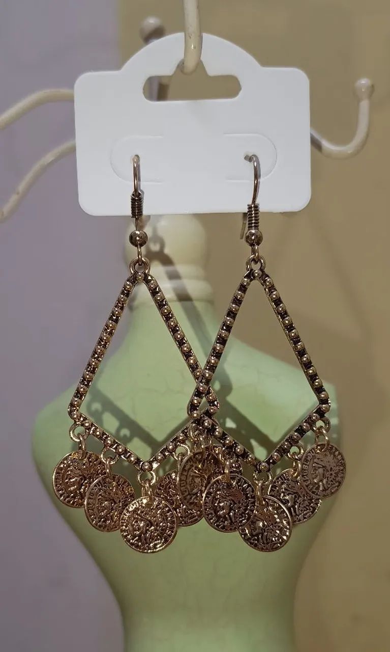 Lindo par de brincos vintage importado 