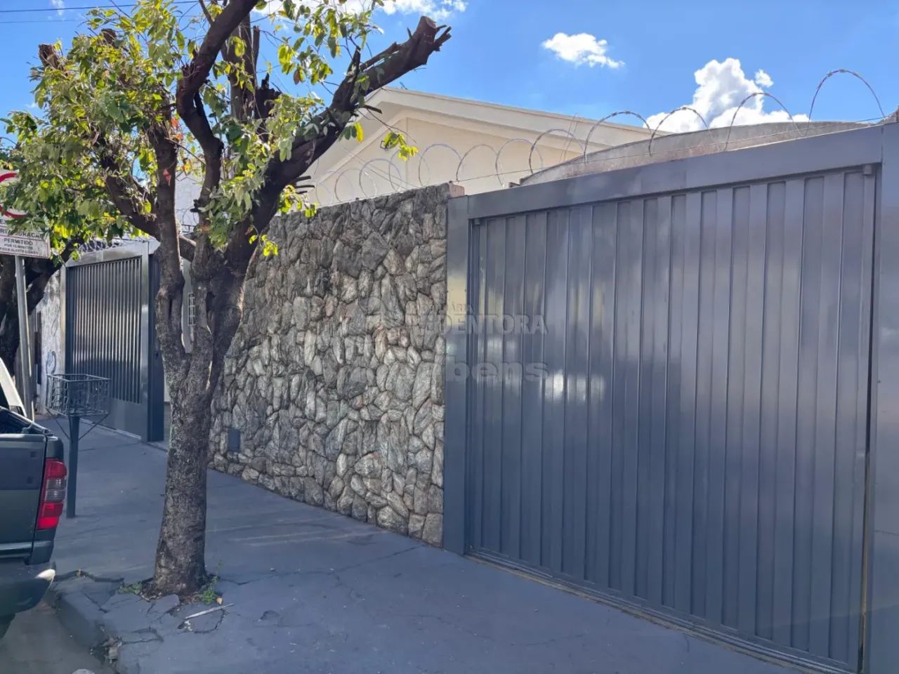 Otima oportunidade- Casa com 5 quartos - Foto 2