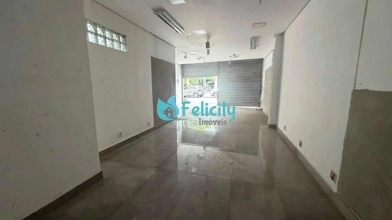 Salão Comercial com 98 m², 2 Salas, 3 Banheiros e Churrasqueira - Foto 3