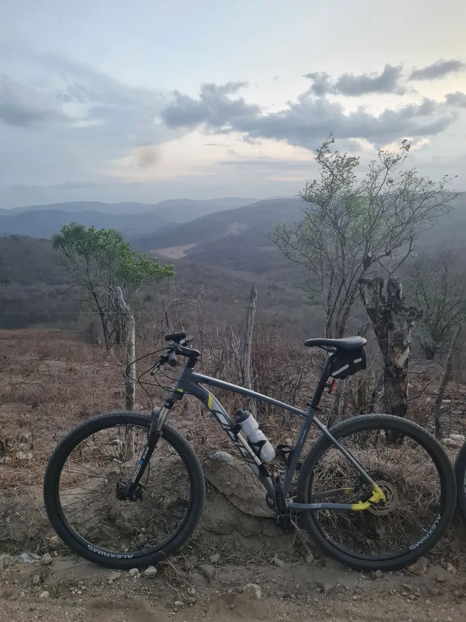 Bicicleta Oggi 7.1 tamanho 19 - Foto 3