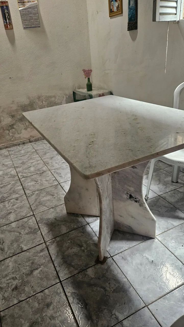 Vendo mesa de Mármore 