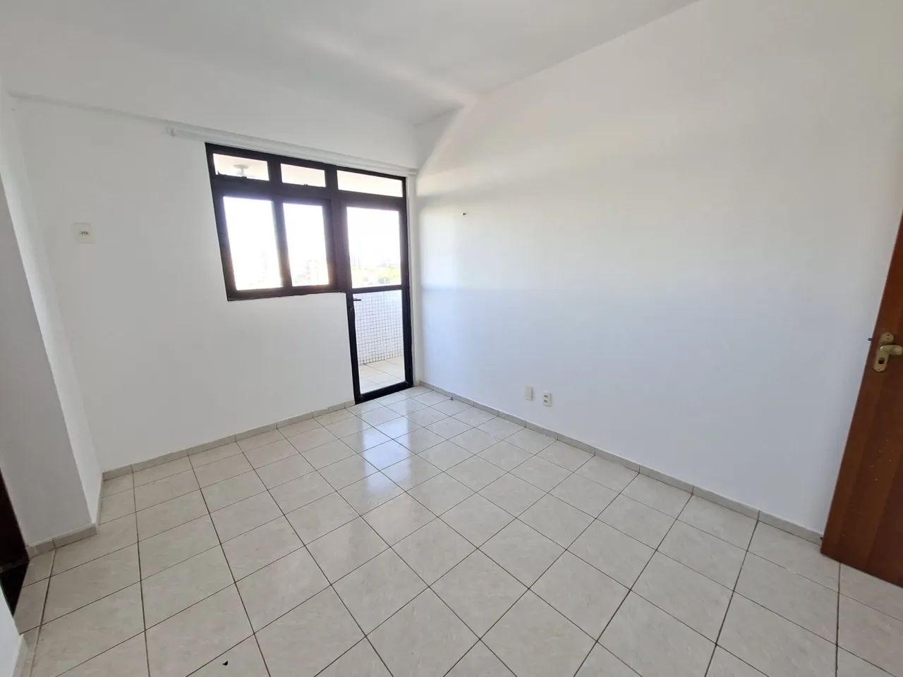 Apartamento em Ponta de Campina 03 Suítes + Dce 130m² - Foto 4