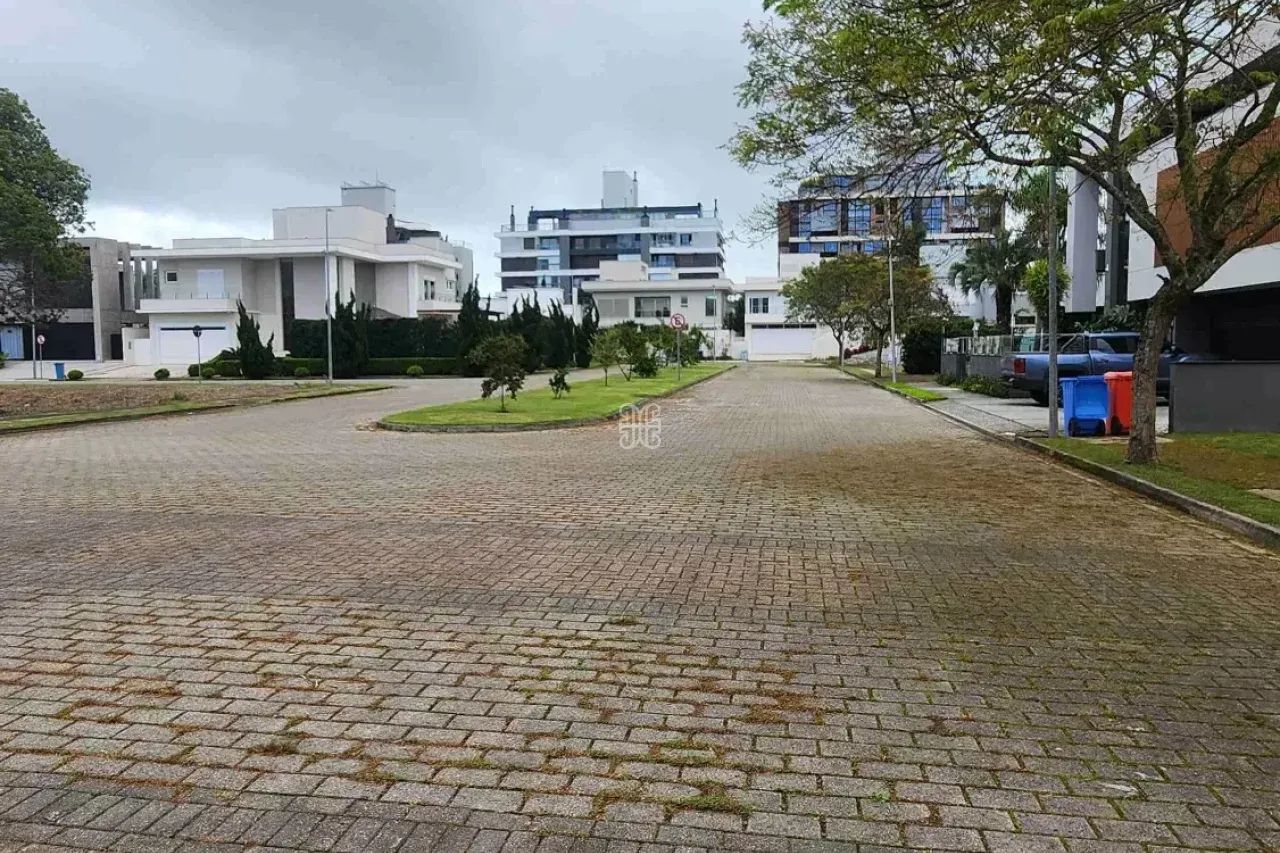 Lote à Venda em Jurerê Internacional com 701 m² Perto do Open Shopping - Foto 2