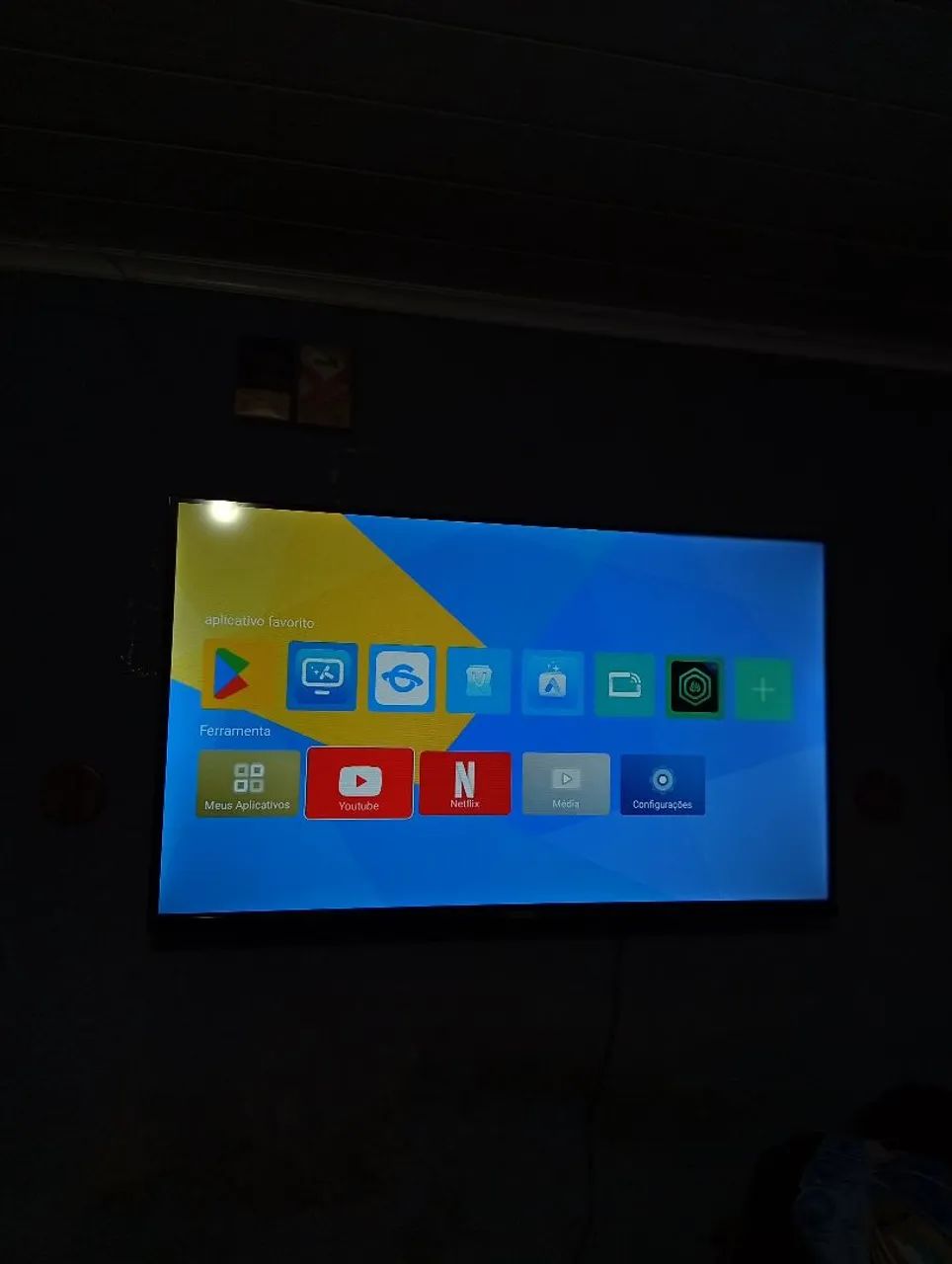 Vendo tv smart 32 polegadas semi nova