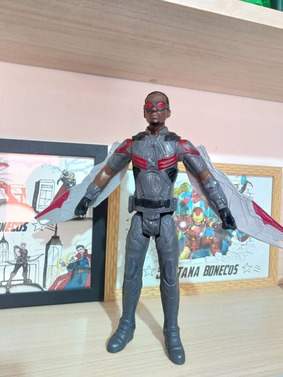 Gaviao Negro 30cm original marca Hasbro 