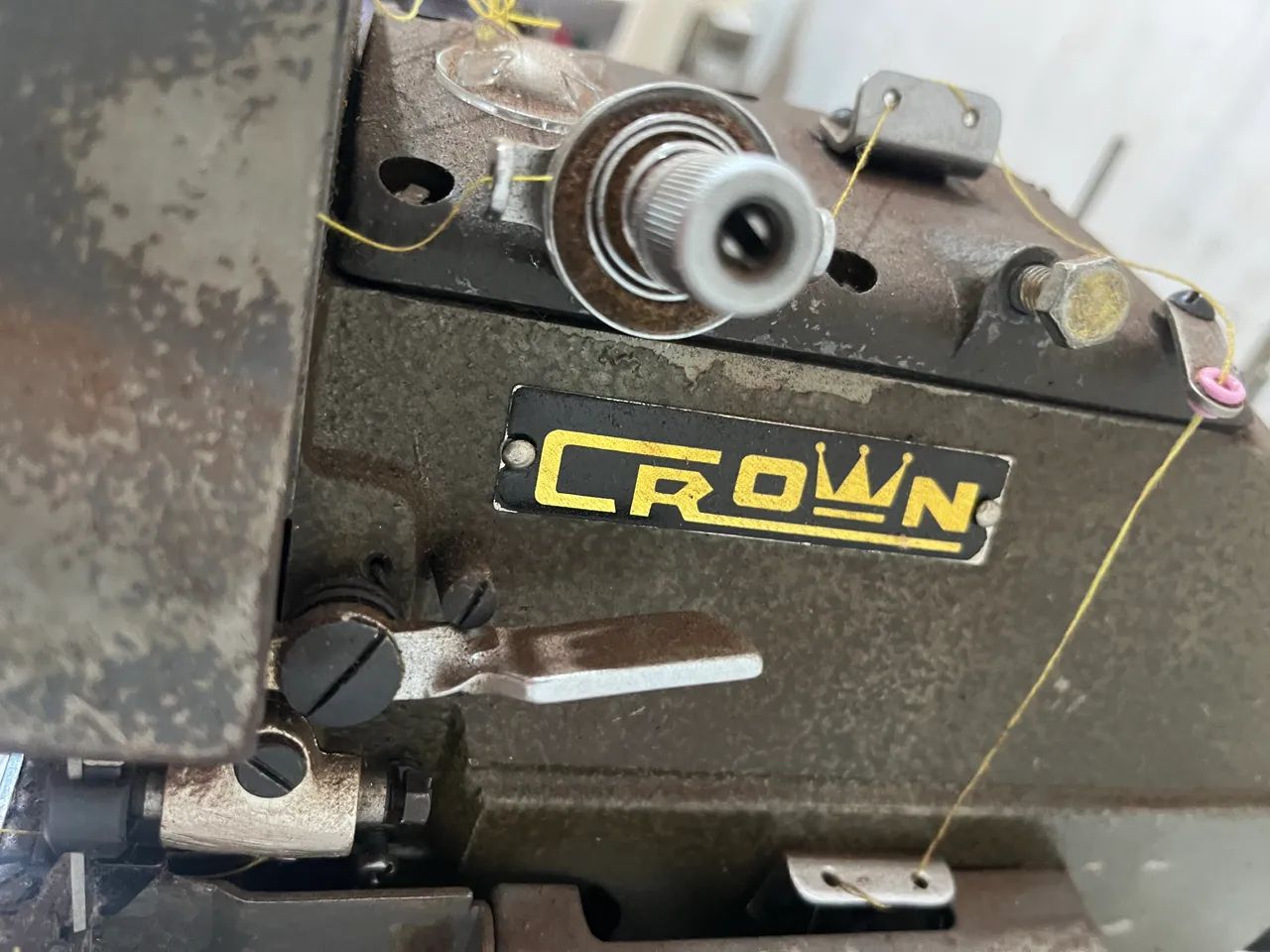 Máquina  overlock crown - Foto 5