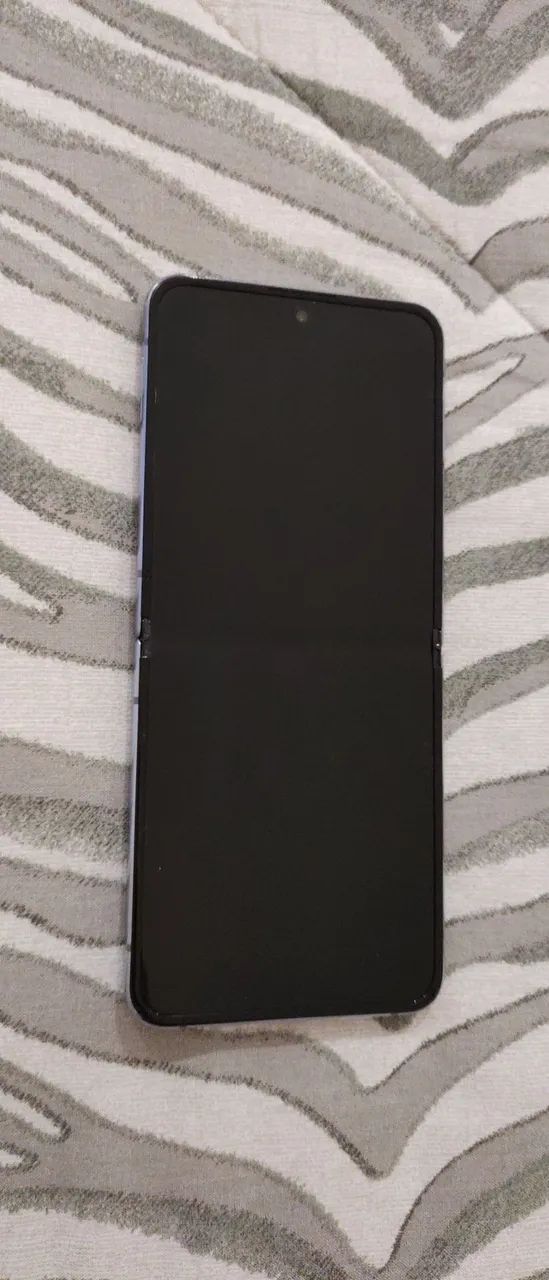 Celular Samsung Flip 4 usado 
