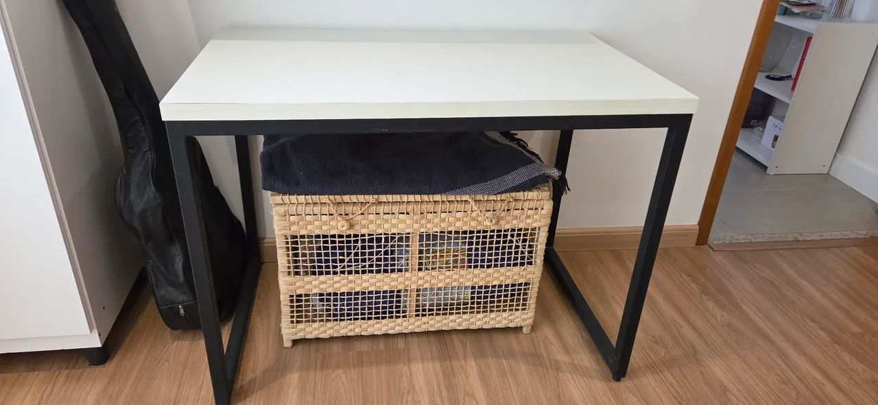 Mesa de fórmica branca e ferro - Foto 2