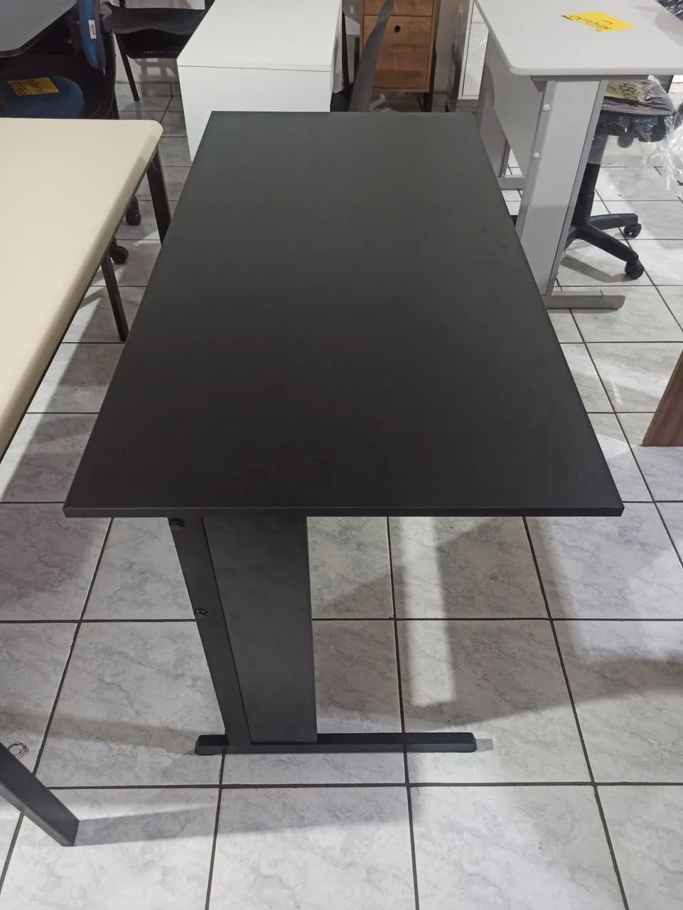 Mesa secretária com 2 gavetas  - Foto 2