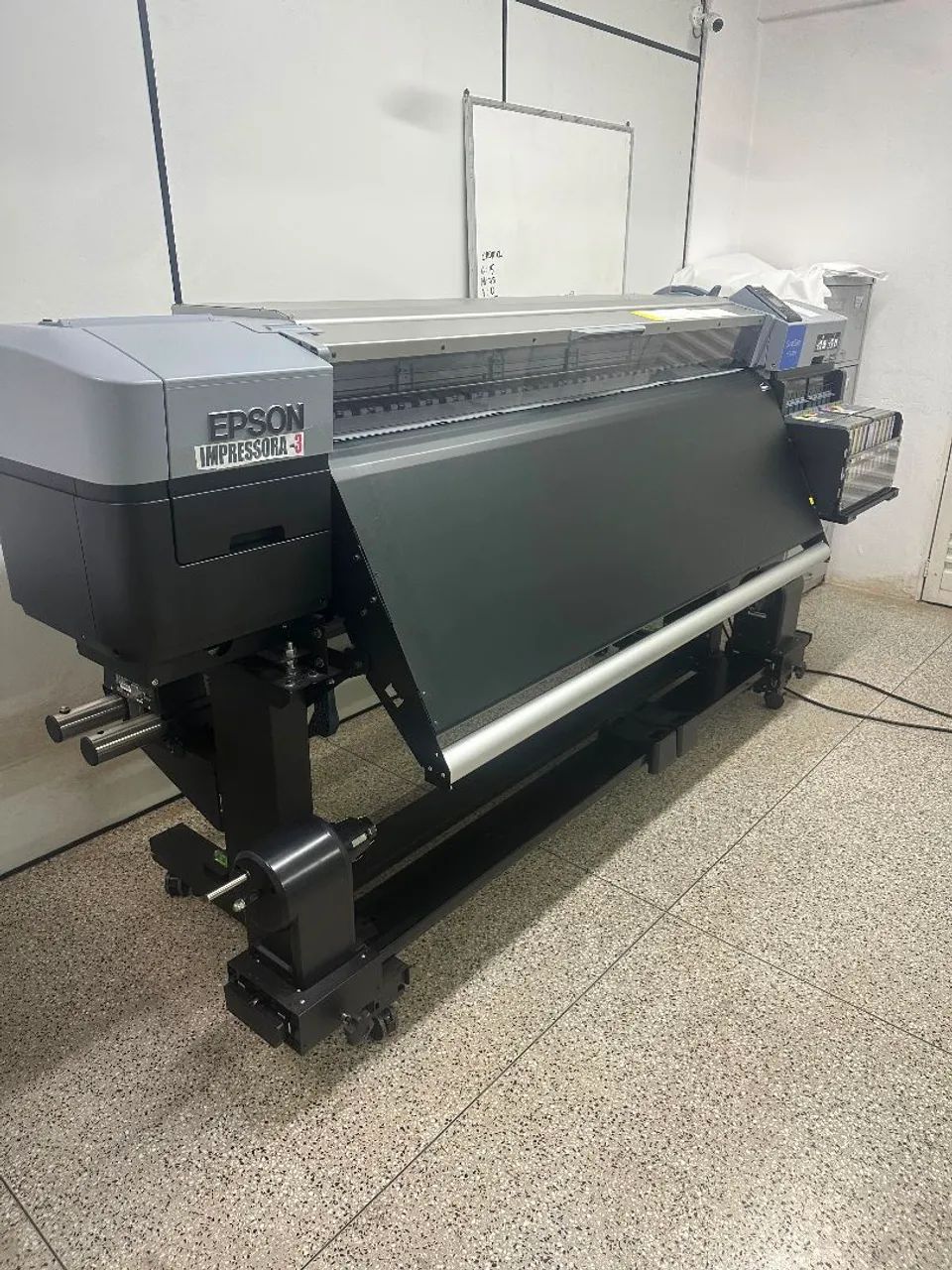 EPSON F9470 - PLOTTER SUBLIMÁTICA  - Foto 2