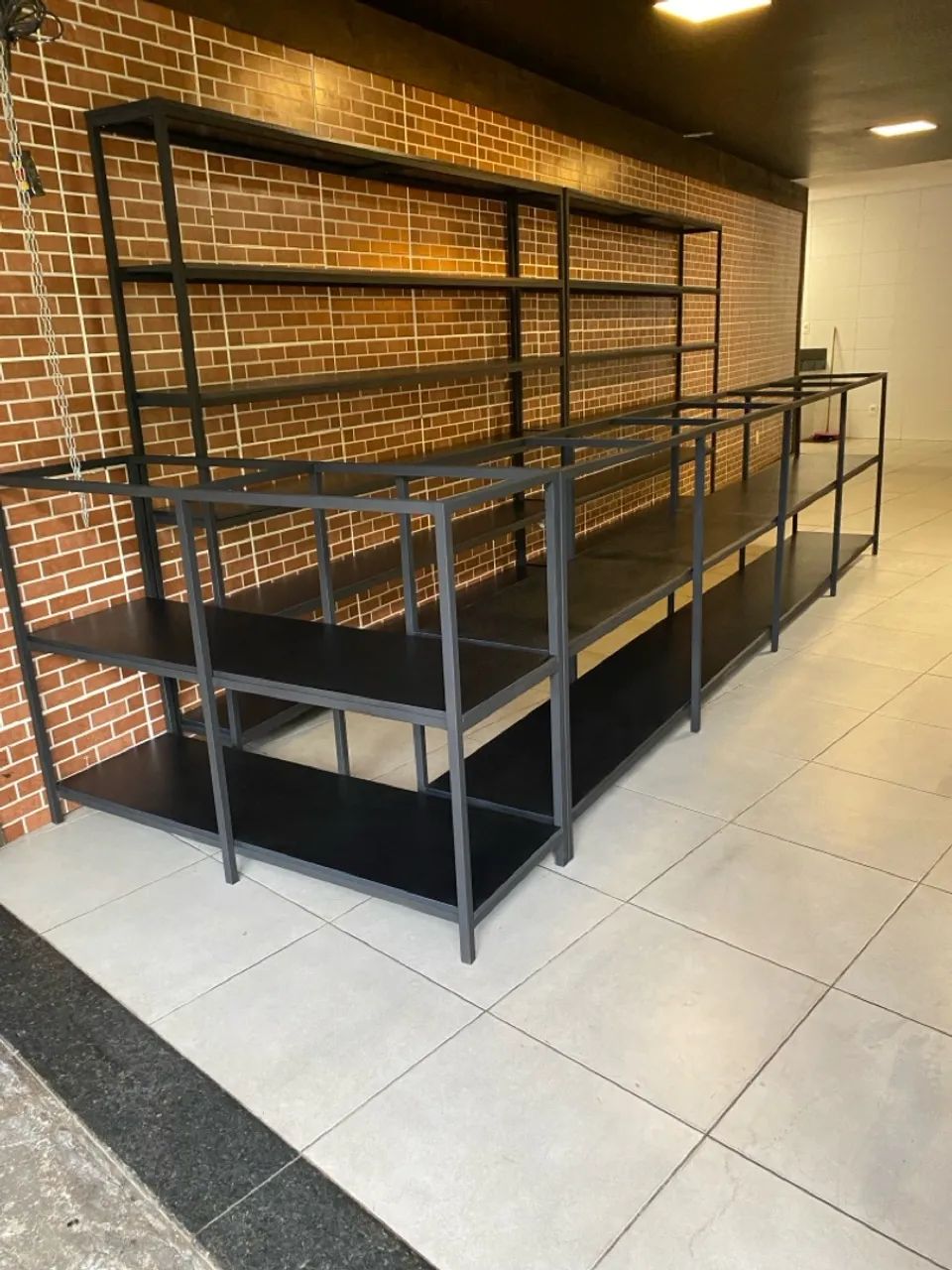 Prateleiras e balcão estilo industrial - Foto 3