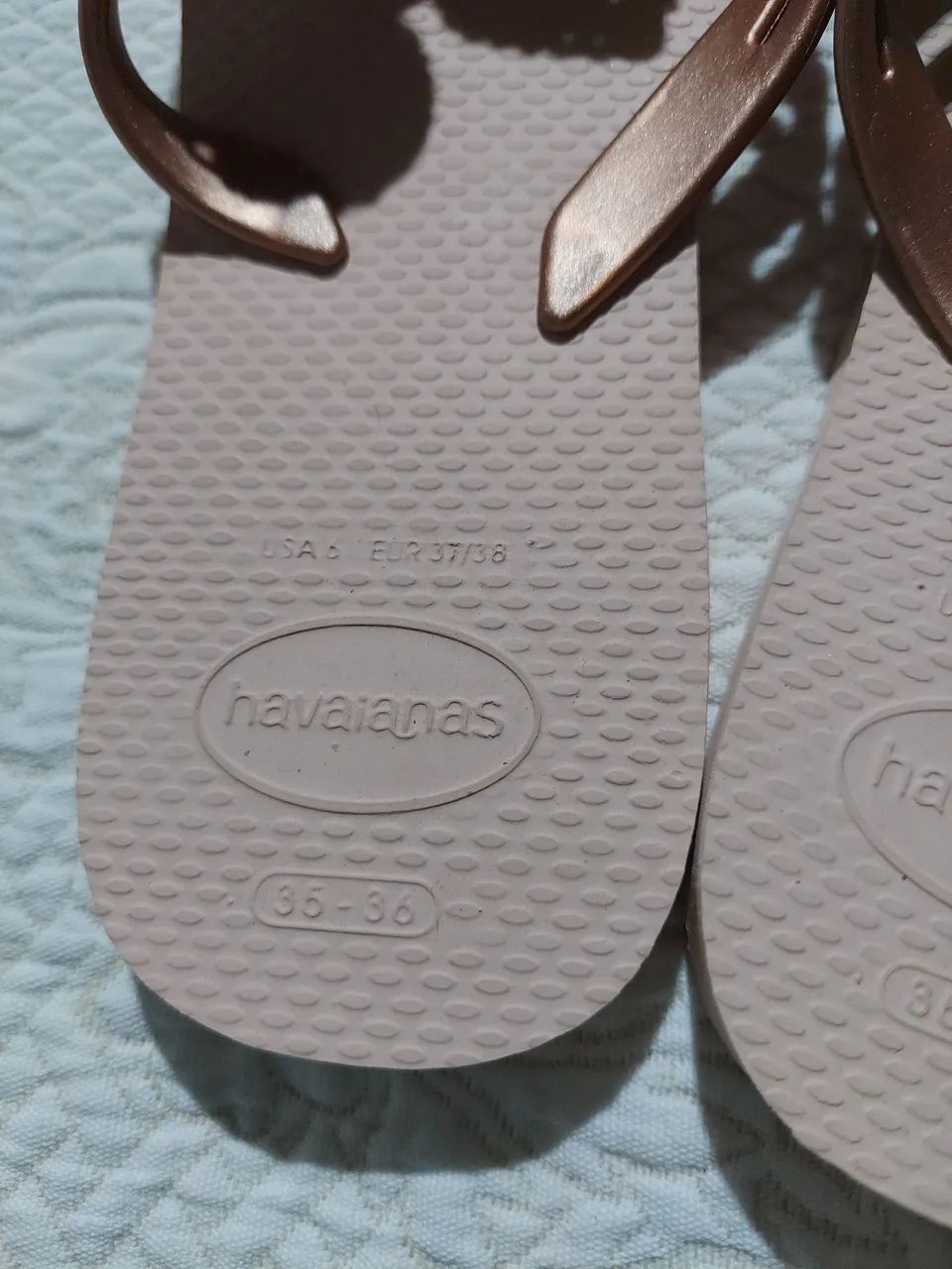 Sandália havaianas decorada em crochê 35 - Foto 3
