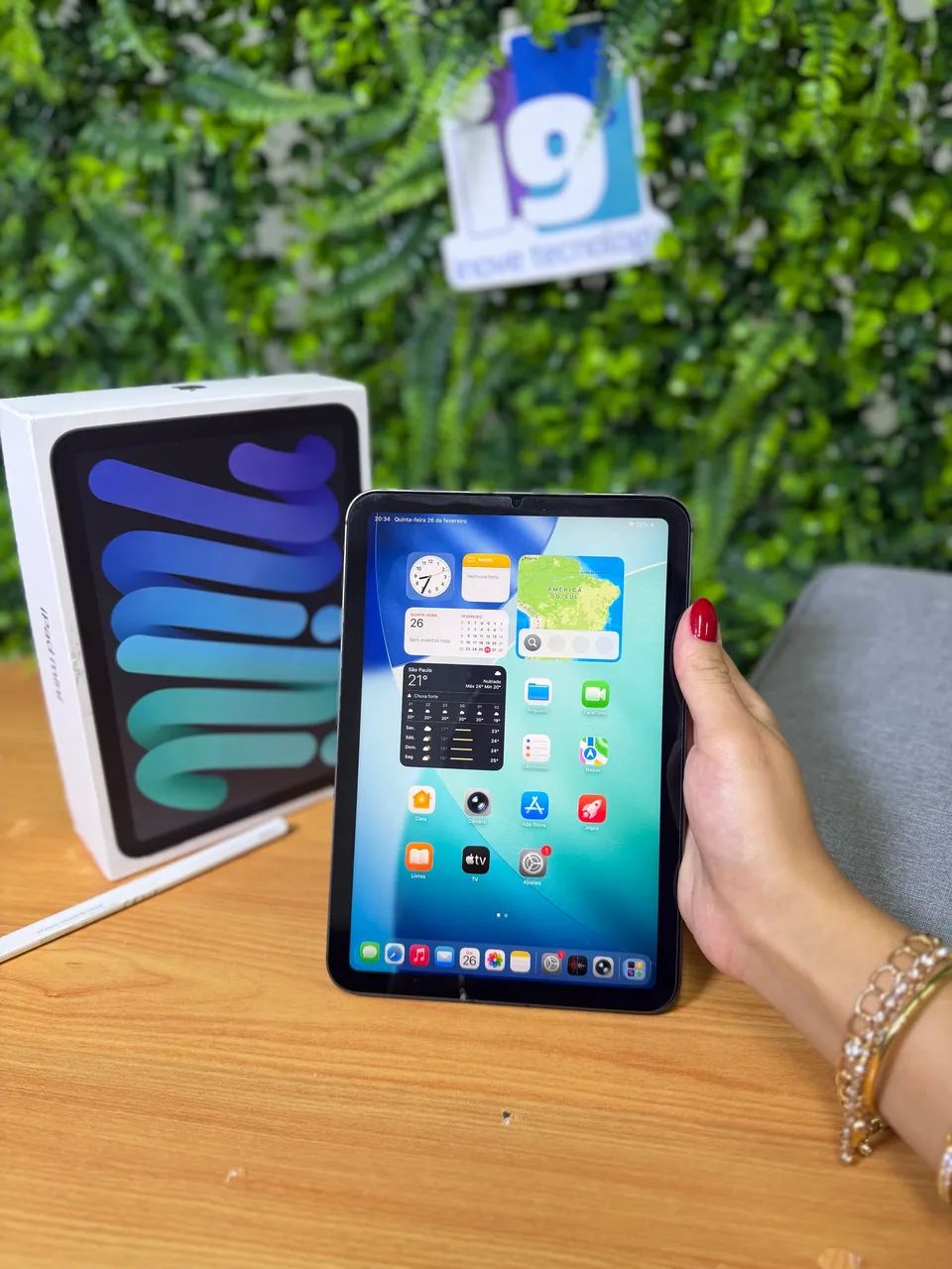 iPad mini 6° Wi-Fi + Celular 256GB Space Gray Com caixa, bolsa