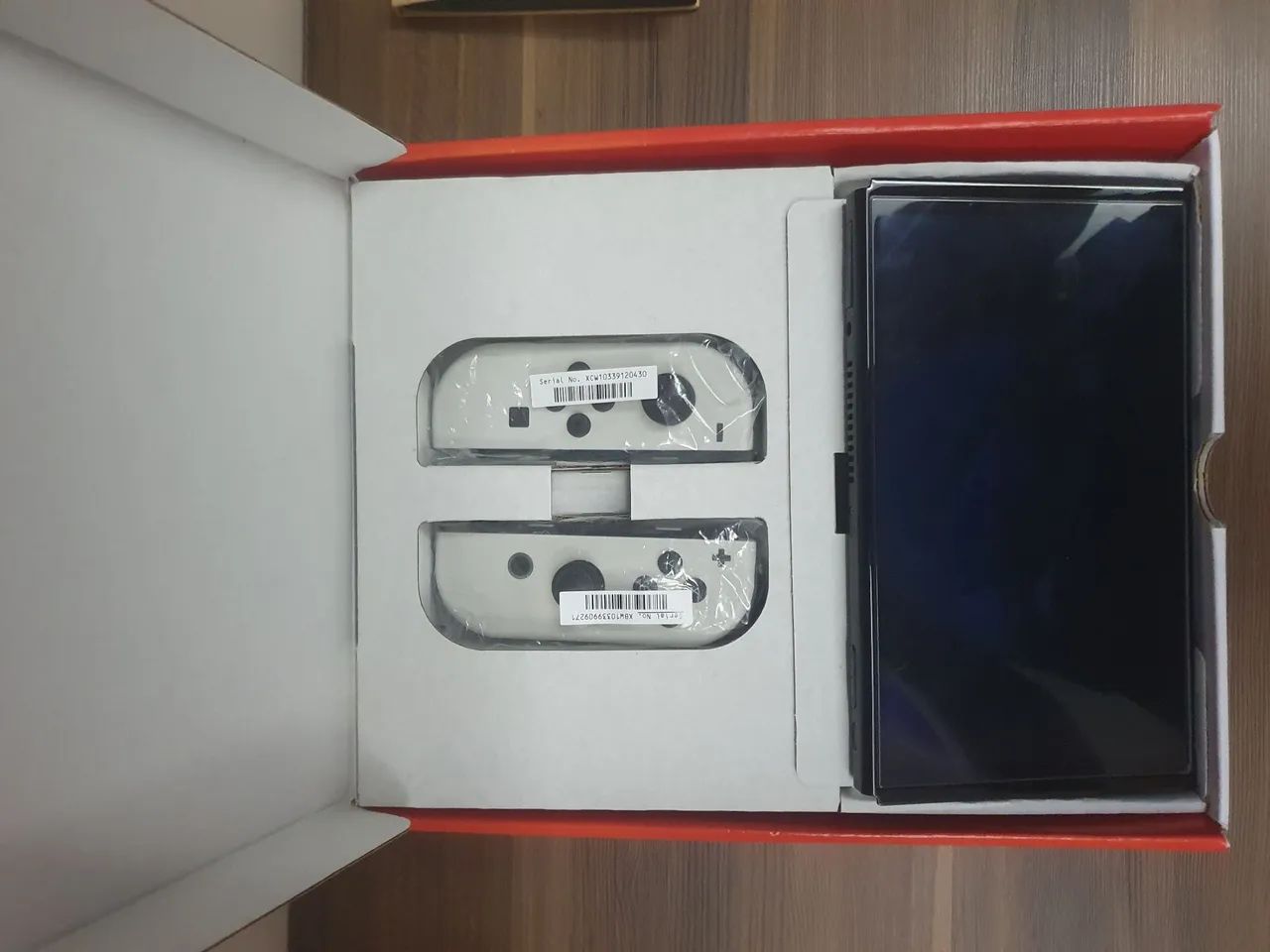 Nintendo switch OLED completo + 2 jogos físicos com conta digital - Foto 5
