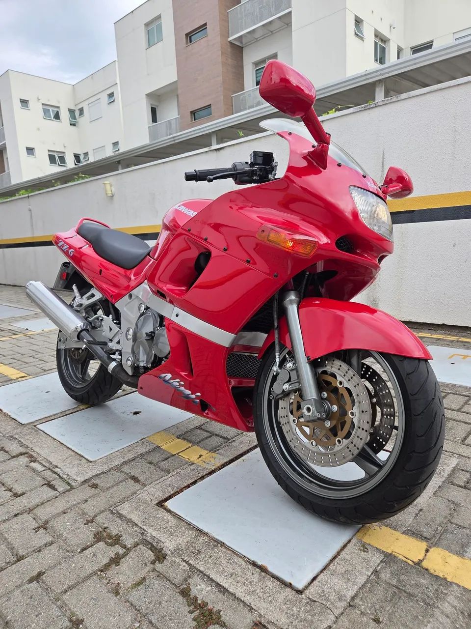 Kawasaki Zx-6 600cc 1995 - 1496477461 | OLX