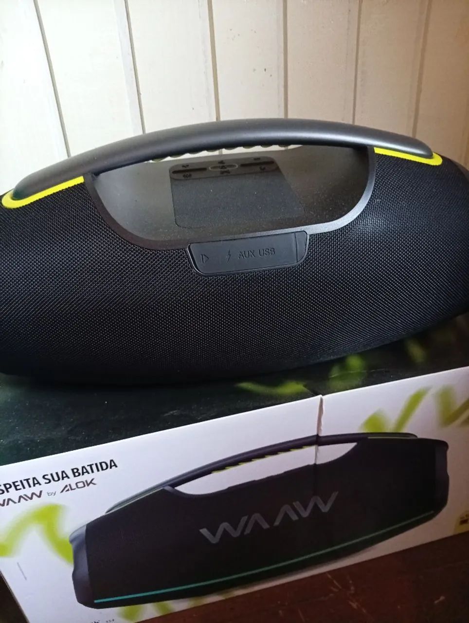 Caixa de som waaw hyperboom 1000