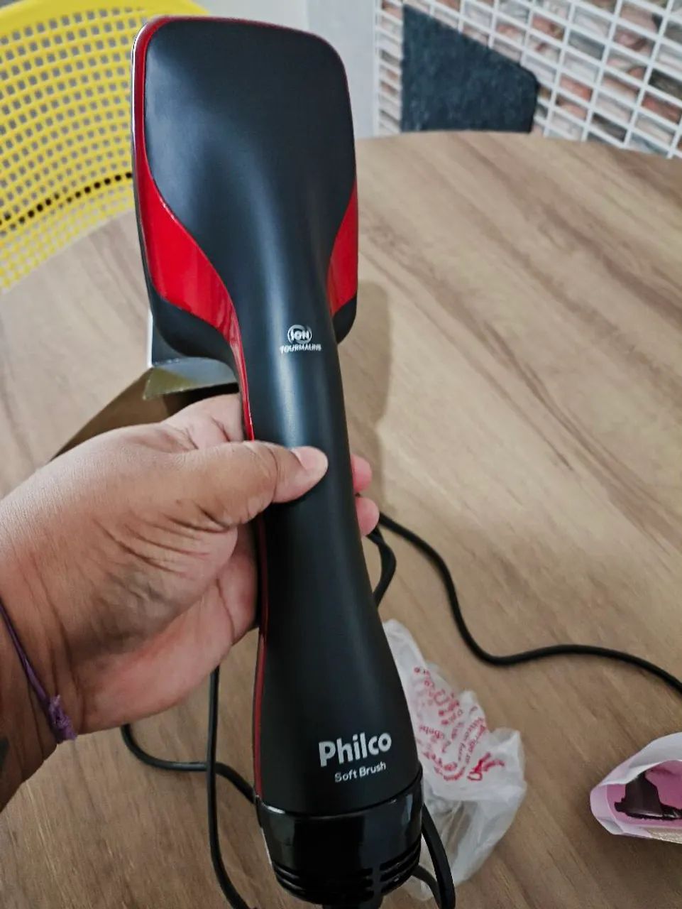 Escova alisadora prática NOVA  - Foto 6
