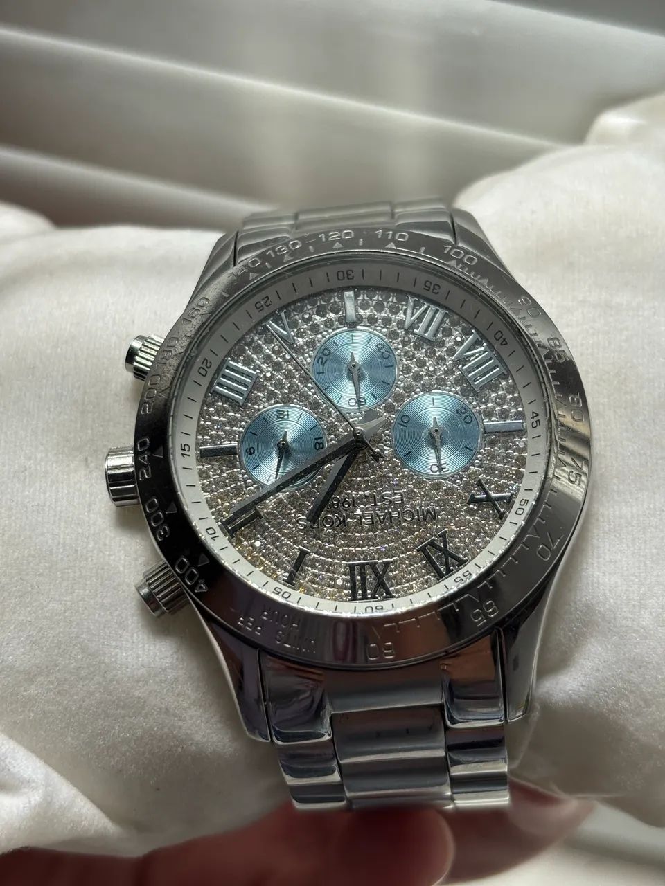 Relógio Michael Kors Layton MK6076 Prata - Foto 2