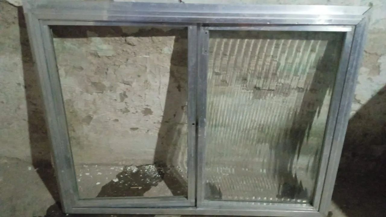 Portinhola de alumínio  - Foto 2