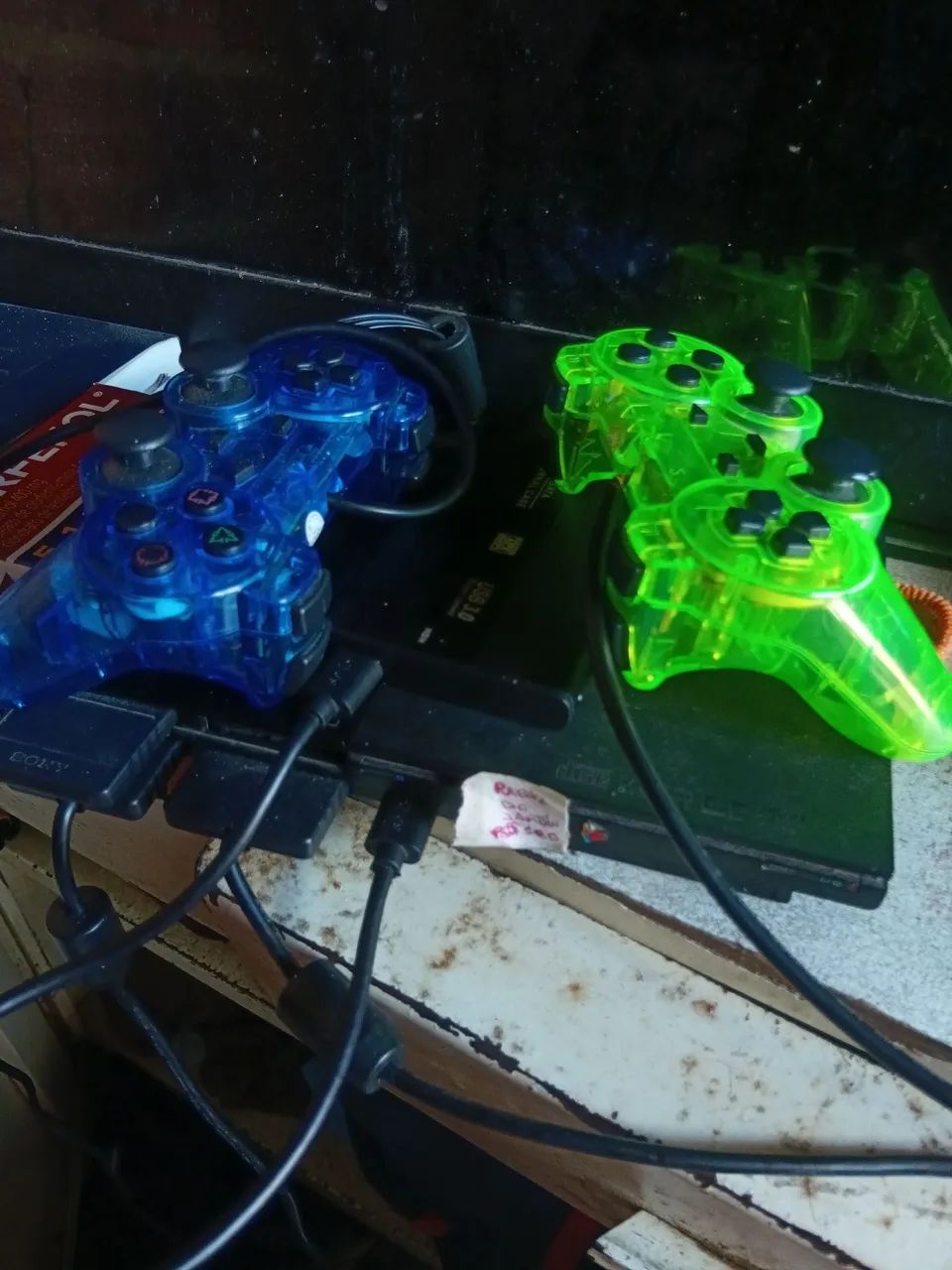 Ps2 com HD DE 500GB com 70 jogos e a kezie e 2 controles novos  - Foto 4