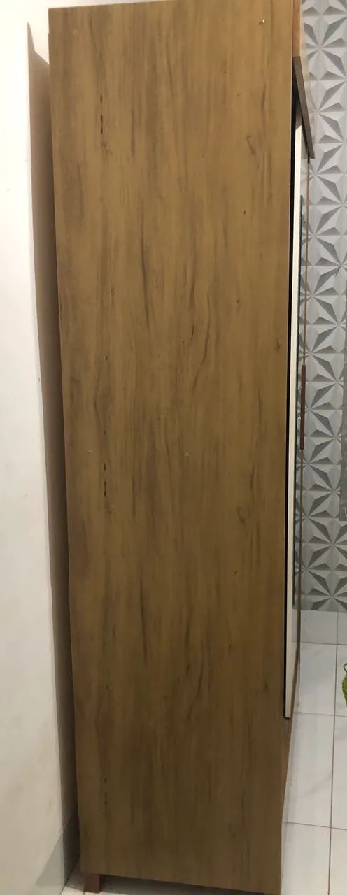 Guarda-Roupa de Solteiro com Espelho - Foto 2