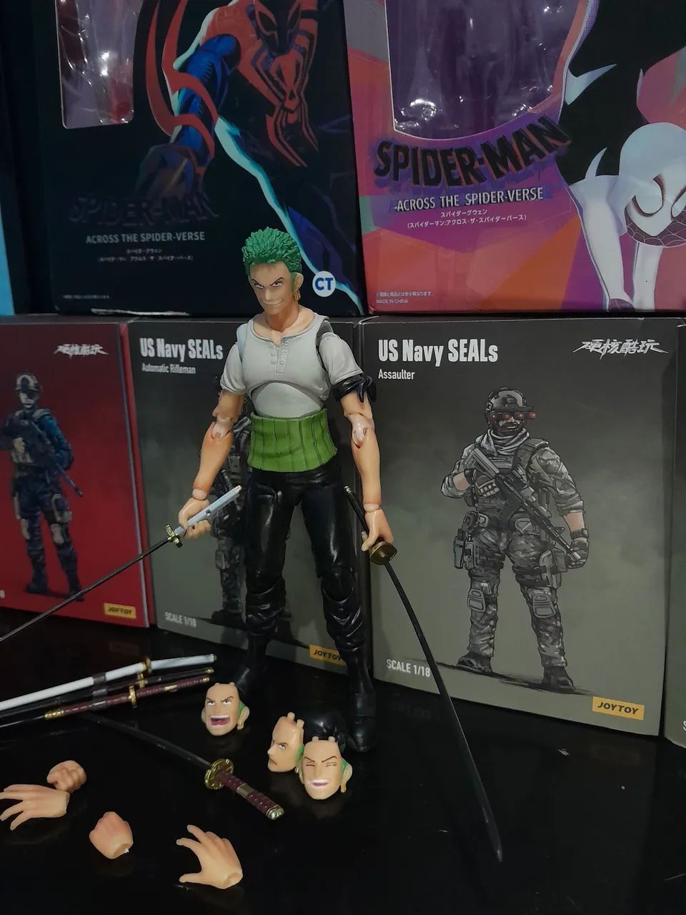One piece Zoro action figure  - Foto 3