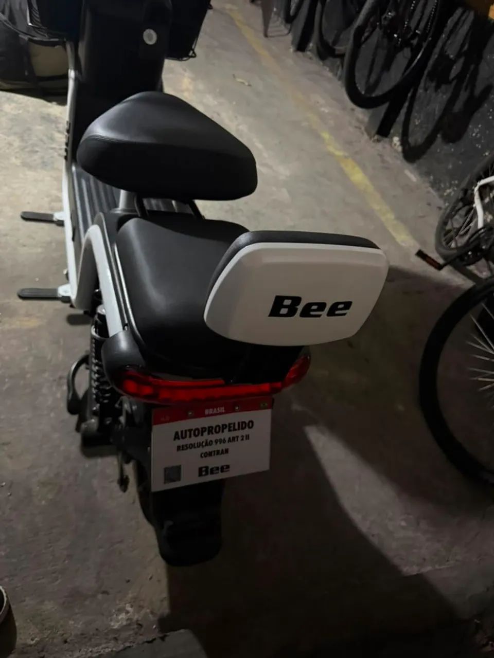 Moto bee u1
