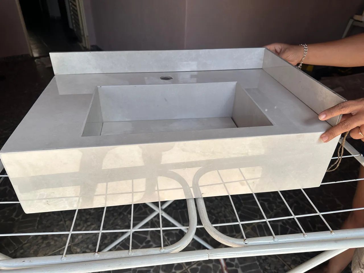 Vendo pia em porcelanato 60 por 40 nova , 250 reais  - Foto 4