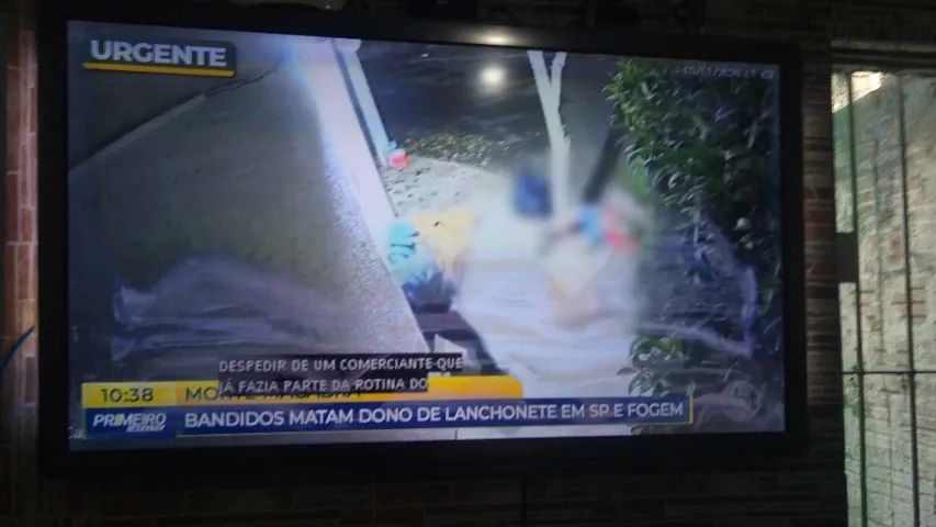 TV Philips 55 polegadas LCD com manchada tela tem guerra trocar a película polarizada  - Foto 4