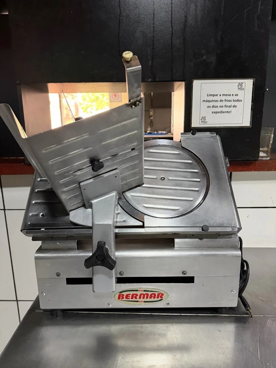 MÁQUINA DE FRIOS AUTOMÁTICA BERMAR  - Foto 3