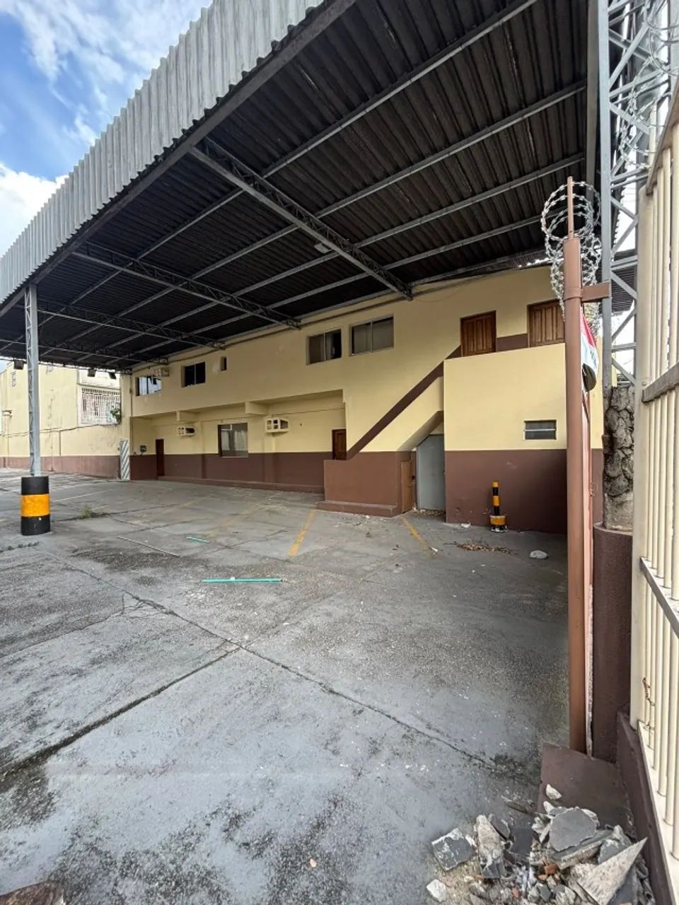 VENDE-SE OU ALUGA-SE GALPÃO COM 770 M2 NA CACHOEIRINHA - Foto 3