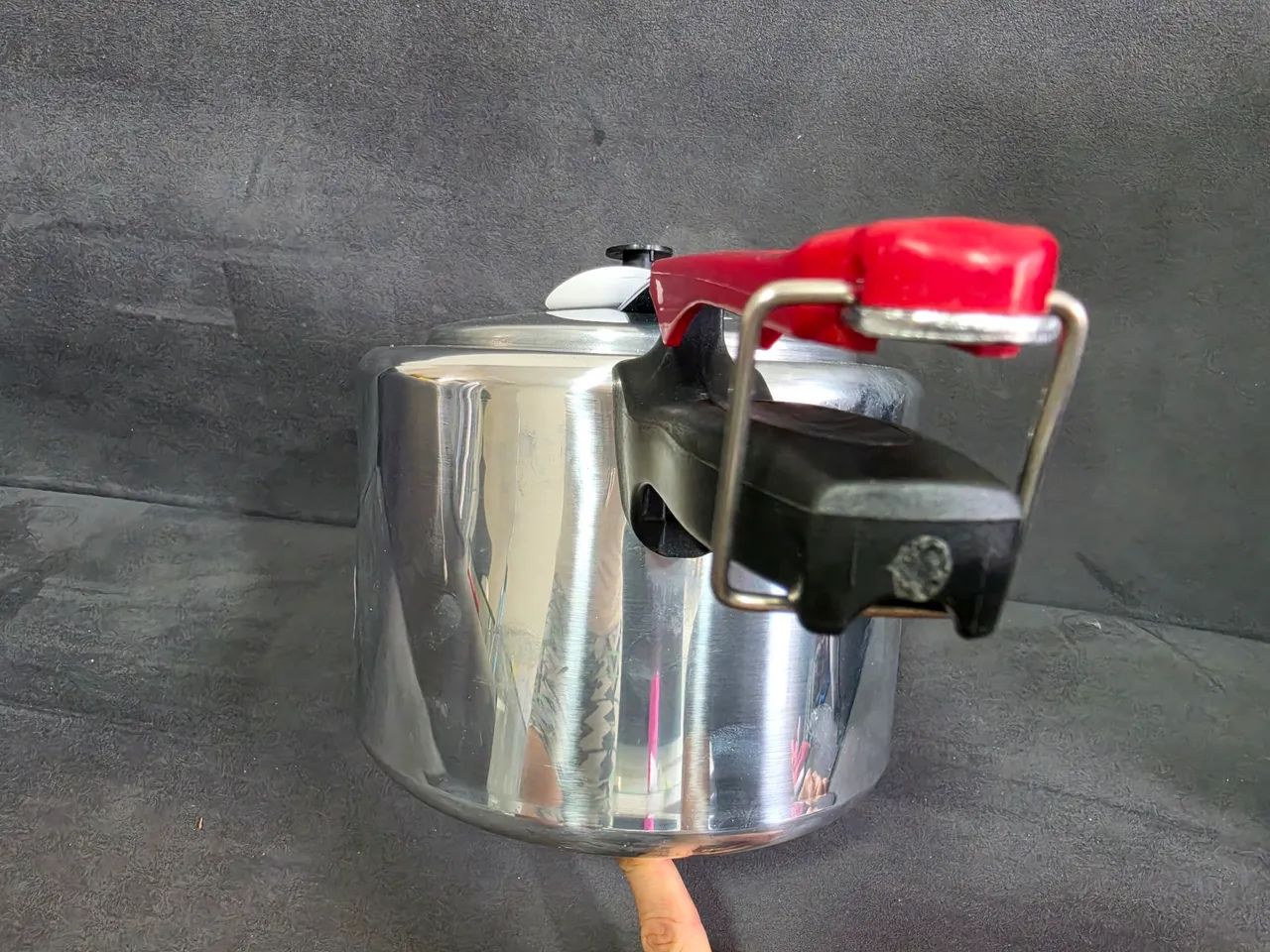 Panela de pressão 4,5L Clock NOVA! - Foto 5