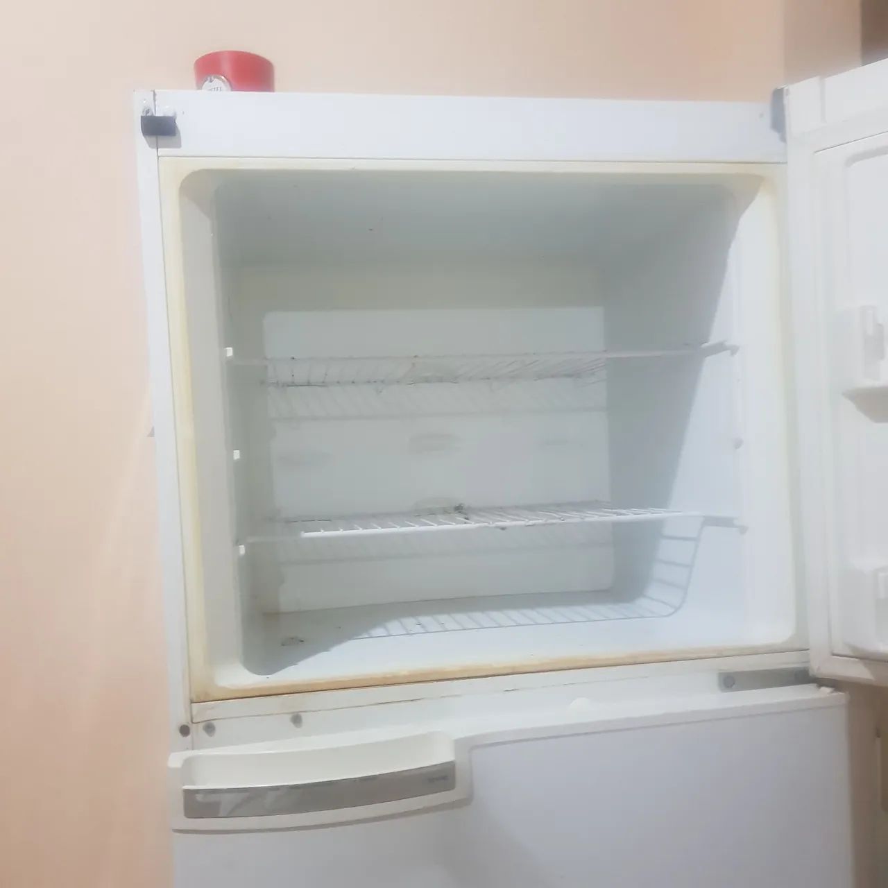 Geladeira em ótimo estado pega e usar  - Foto 4