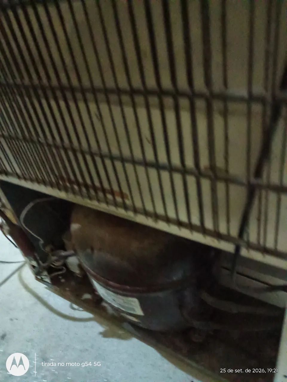 Freezer muito tempo de uso, mas funciona perfeitamente, - Foto 4