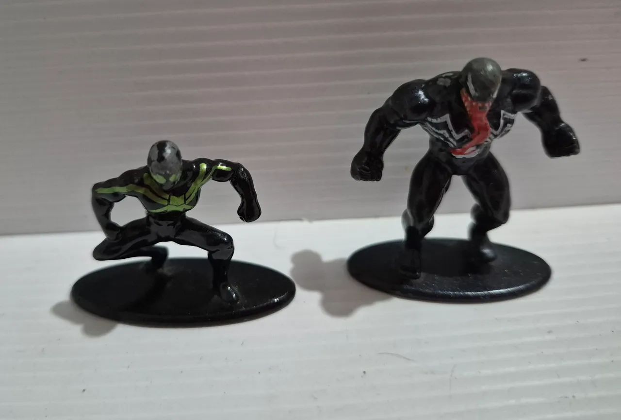 6 Miniaturas metal marvel  - Foto 3