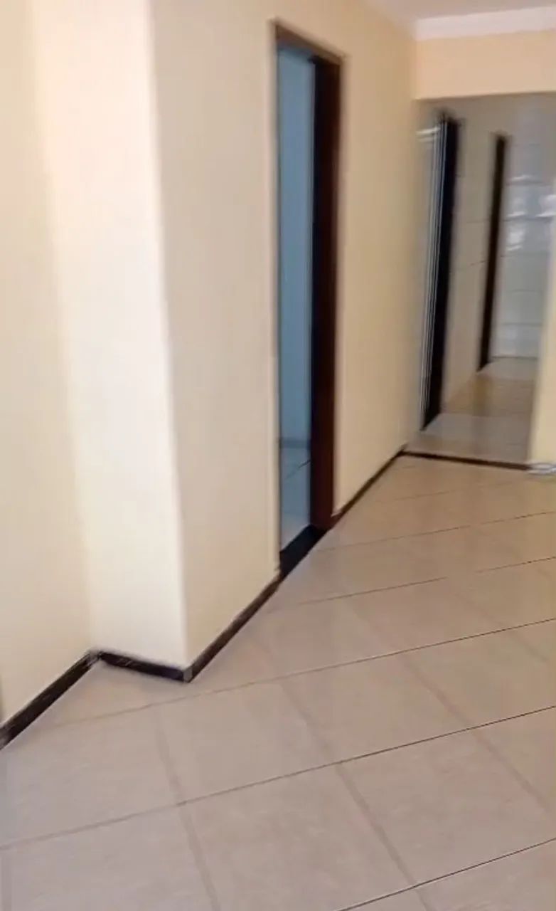 Casa com 3 quartos (1 suíte), varanda e área de serviço. - Foto 5