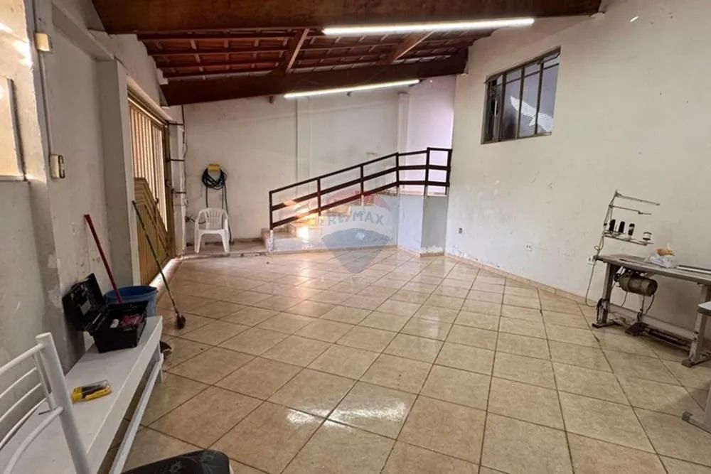 Casa Espaçosa com Lazer no Bairro Engenho Velho - Foto 2