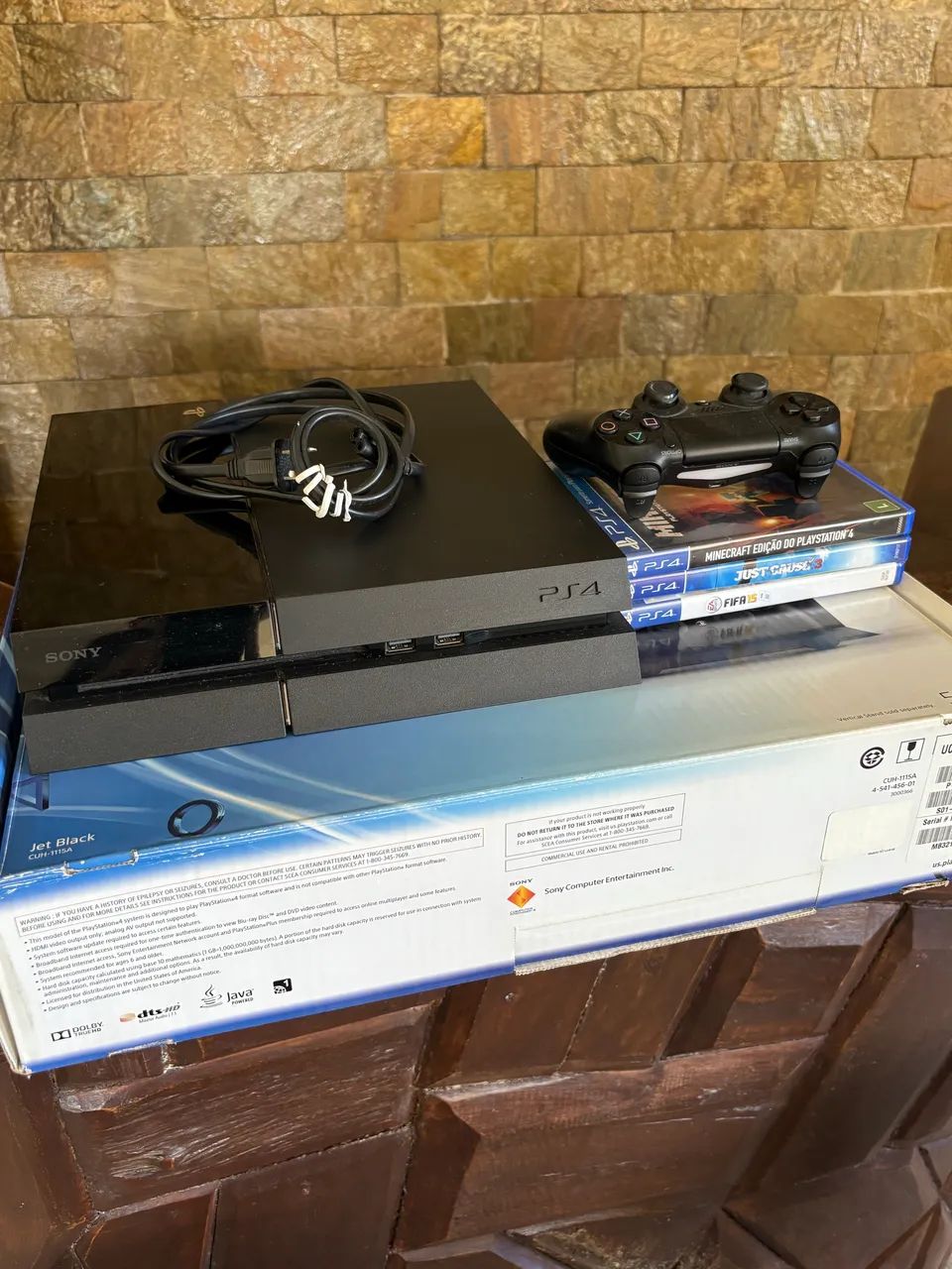 PLAYSTATION 4 (500GB)