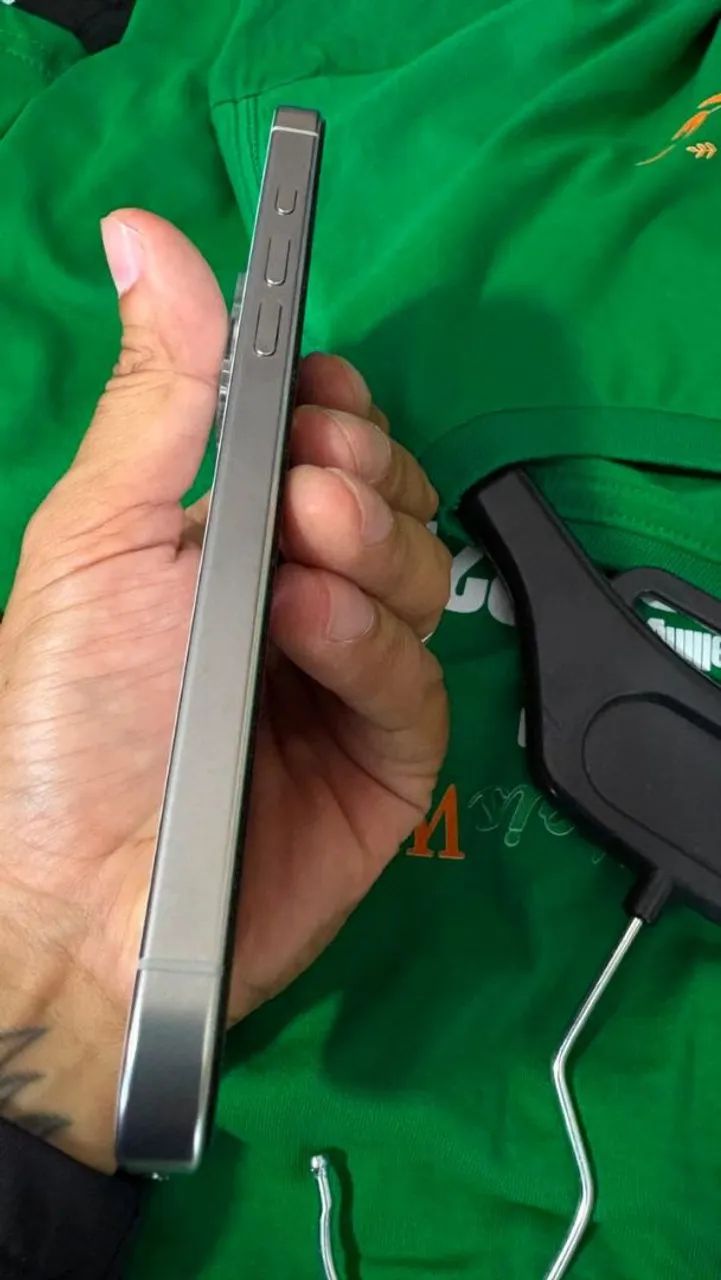 iPhone 16 pro max 256gb 100% bateria