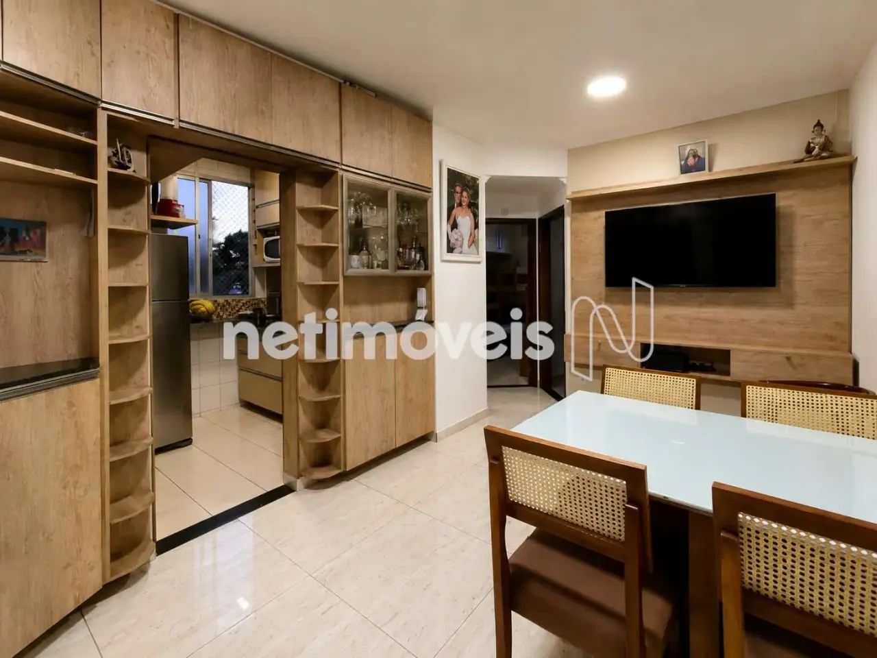 Apartamento de 2 quartos no Floramar